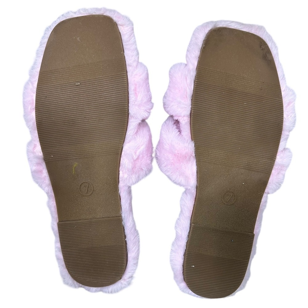 A New Day Slippers Women Size 7 Pink Excellent‎ Faux Fur Criss Cross Slides - Picture 7 of 7